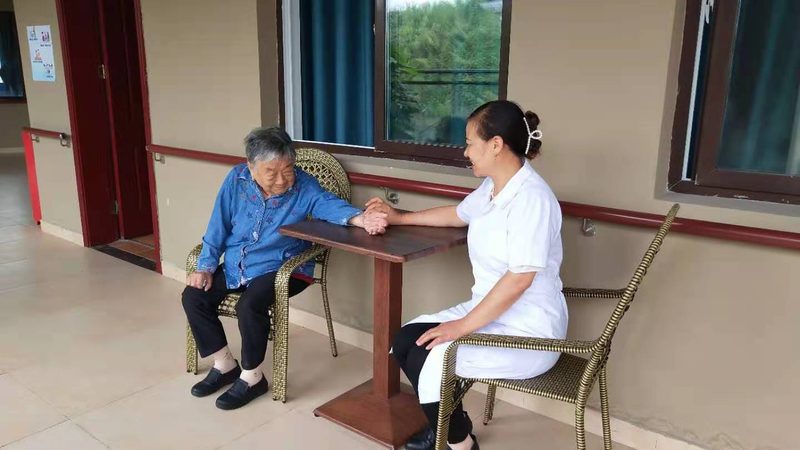 养老院护工工资，揭秘背后的影响因素**