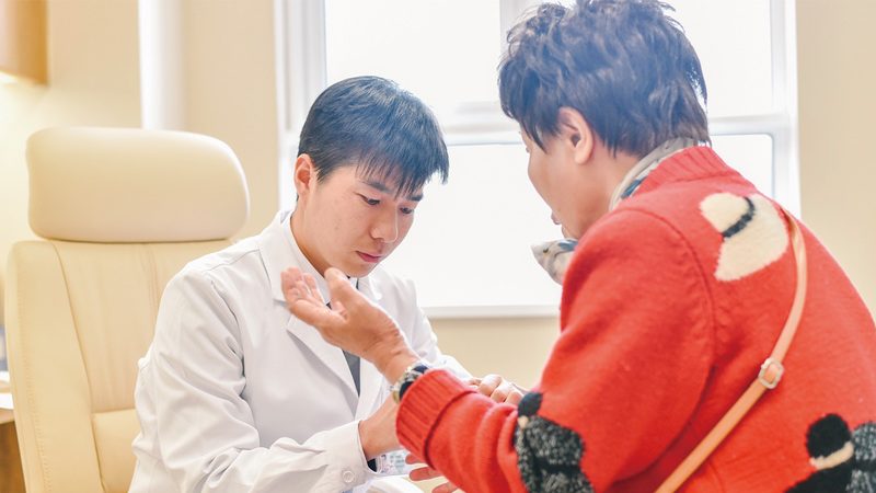 失能老人洗澡，这些方法与注意事项不容忽视
